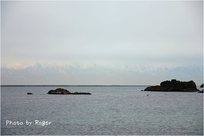 【北陸近江Day2-2】高岡：雨晴海岸，遠眺海上立山連峰