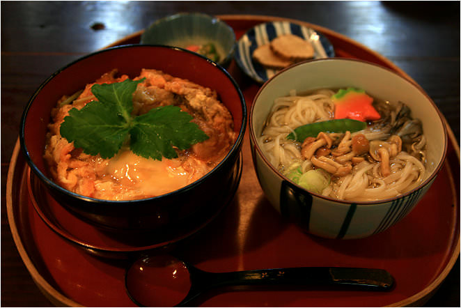 【楓狂東北Day5-2】角館：比內地雞．稻庭烏龍麵．角館武家屋敷